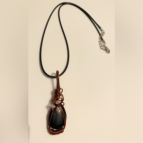 Elegant Copper Wire Wrapped Black Gemstone Pendant Necklace - Picture 3 of 5